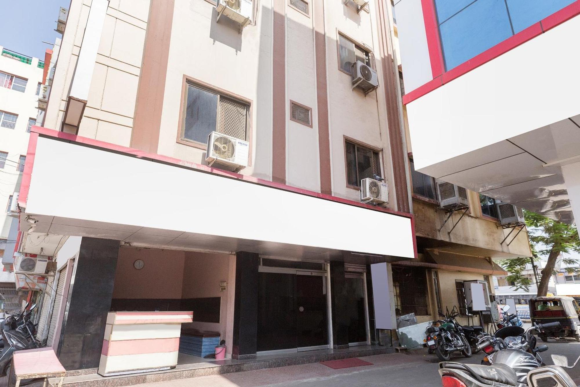 فندق أو واي أو 23056 أوستاف أُودايبور المظهر الخارجي الصورة